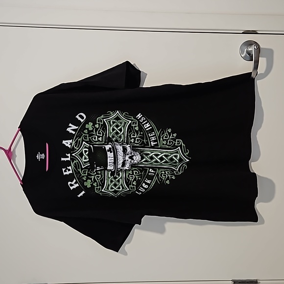 'Let's celebrate!' St. Patrick's Day Ireland skull graphic tee 3XL Euc March 17t - Picture 2 of 7